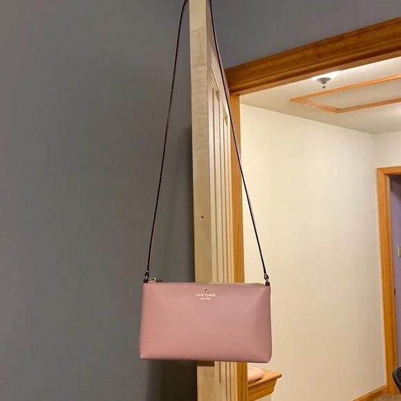 Kate spade shoulder bag! Never used! It is in great condition! - Picture 2 of 3